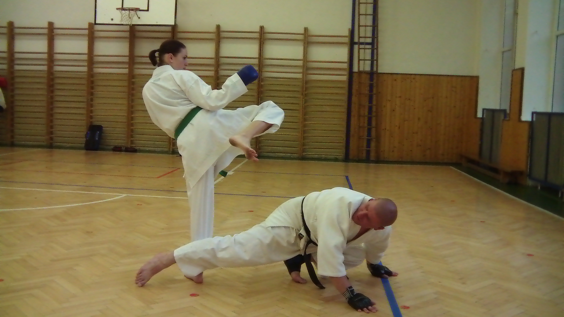 karate s dívkou 026