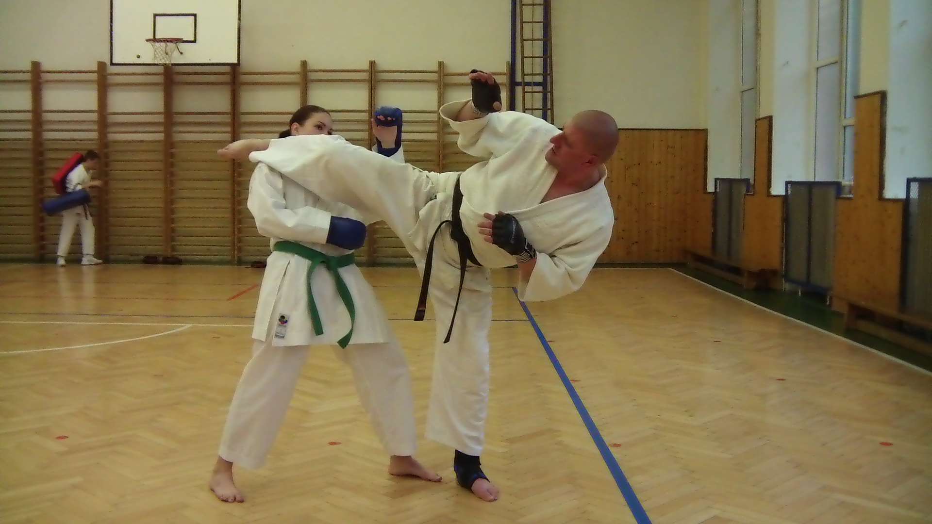 karate s dívkou 035