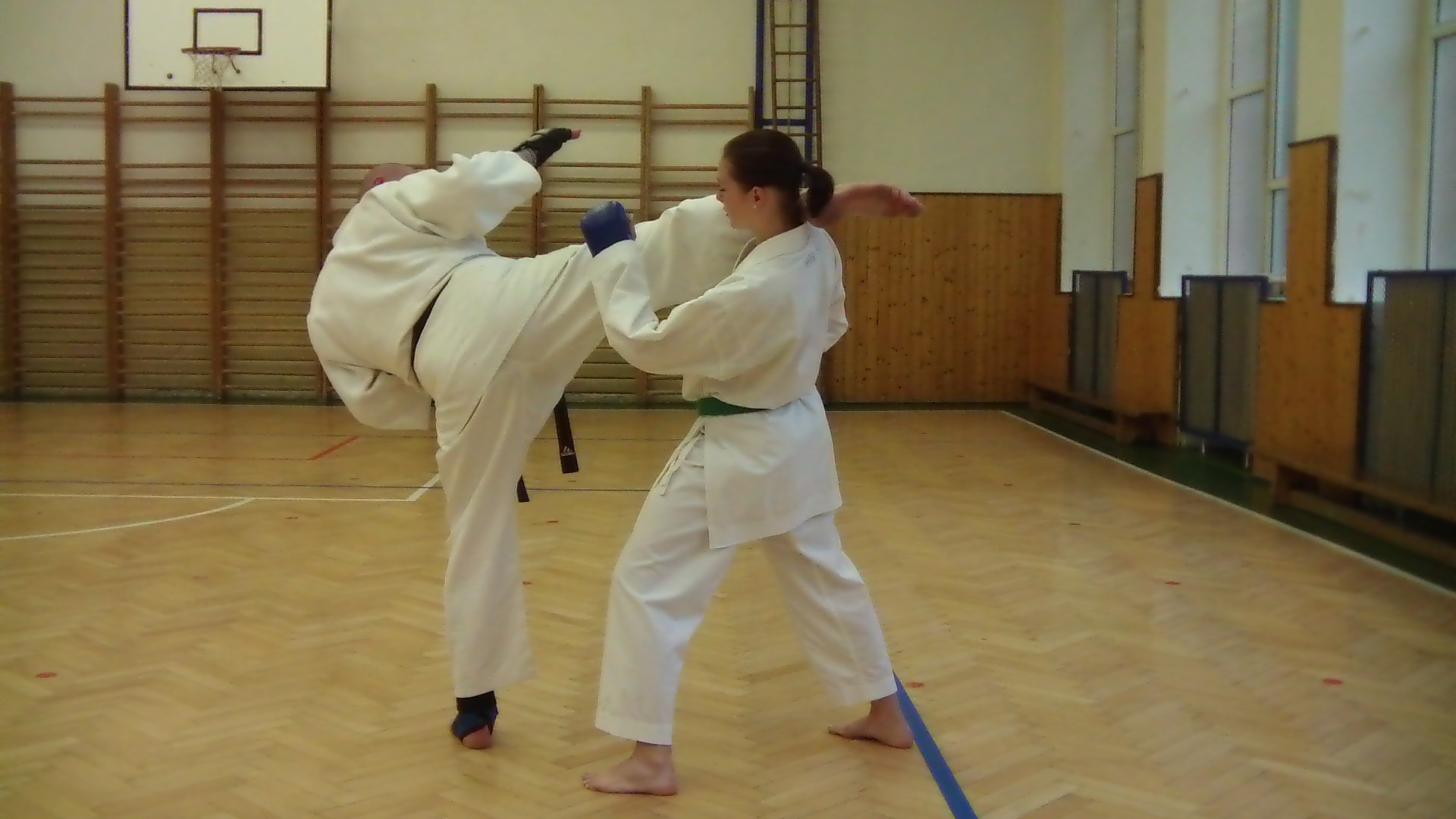 karate s dívkou 036