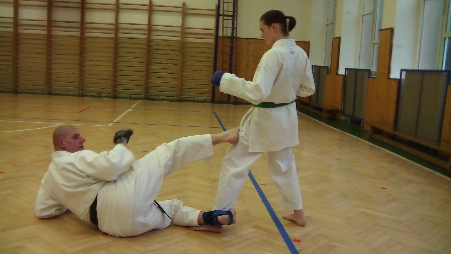 karate s dívkou 041