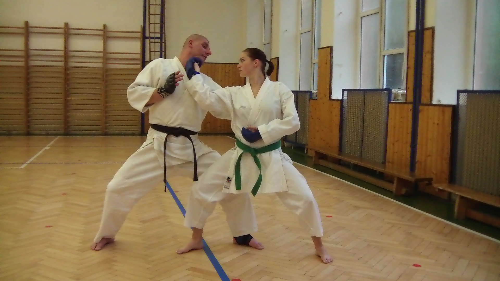 karate s dívkou 044