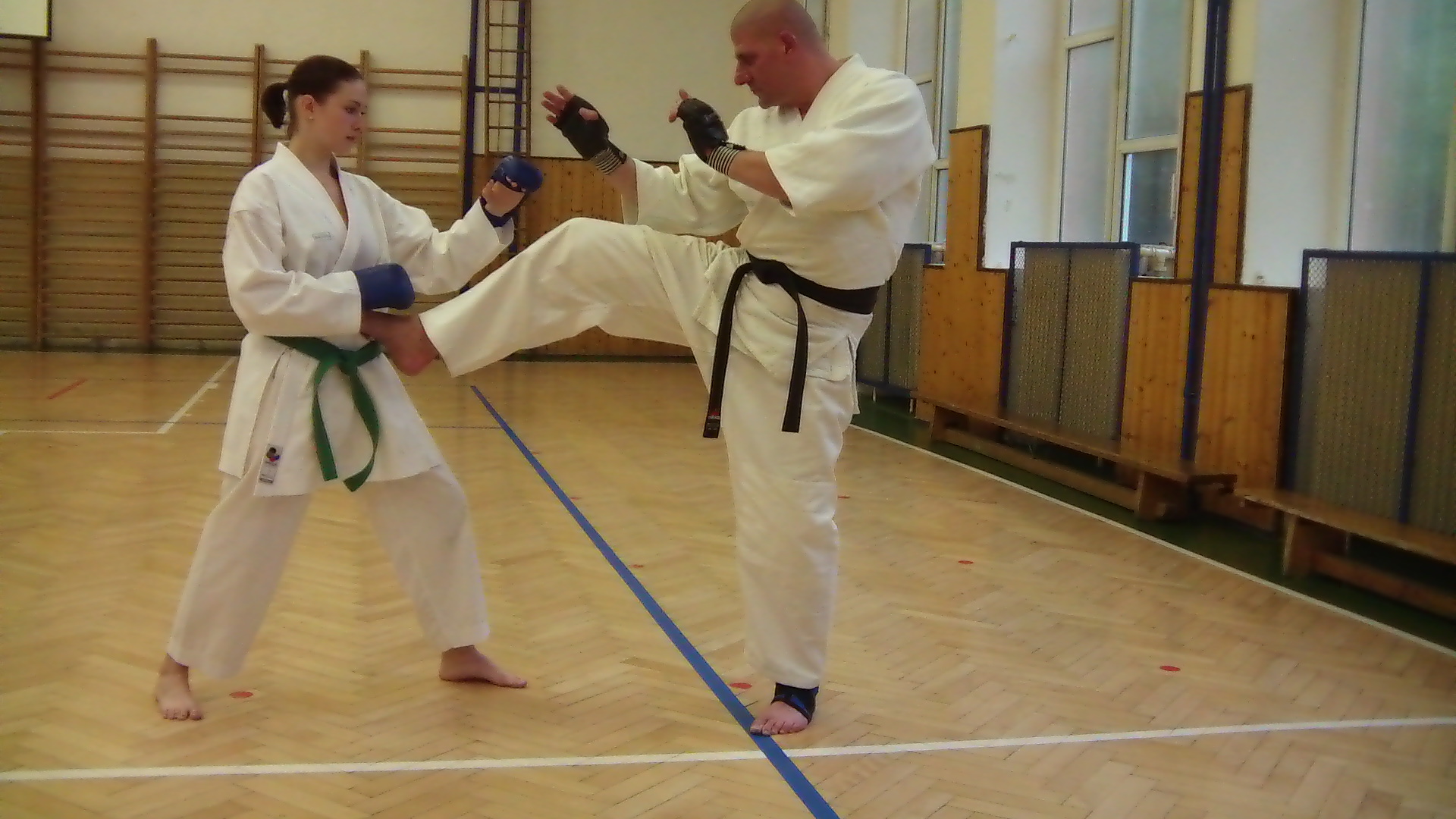 karate s dívkou 055