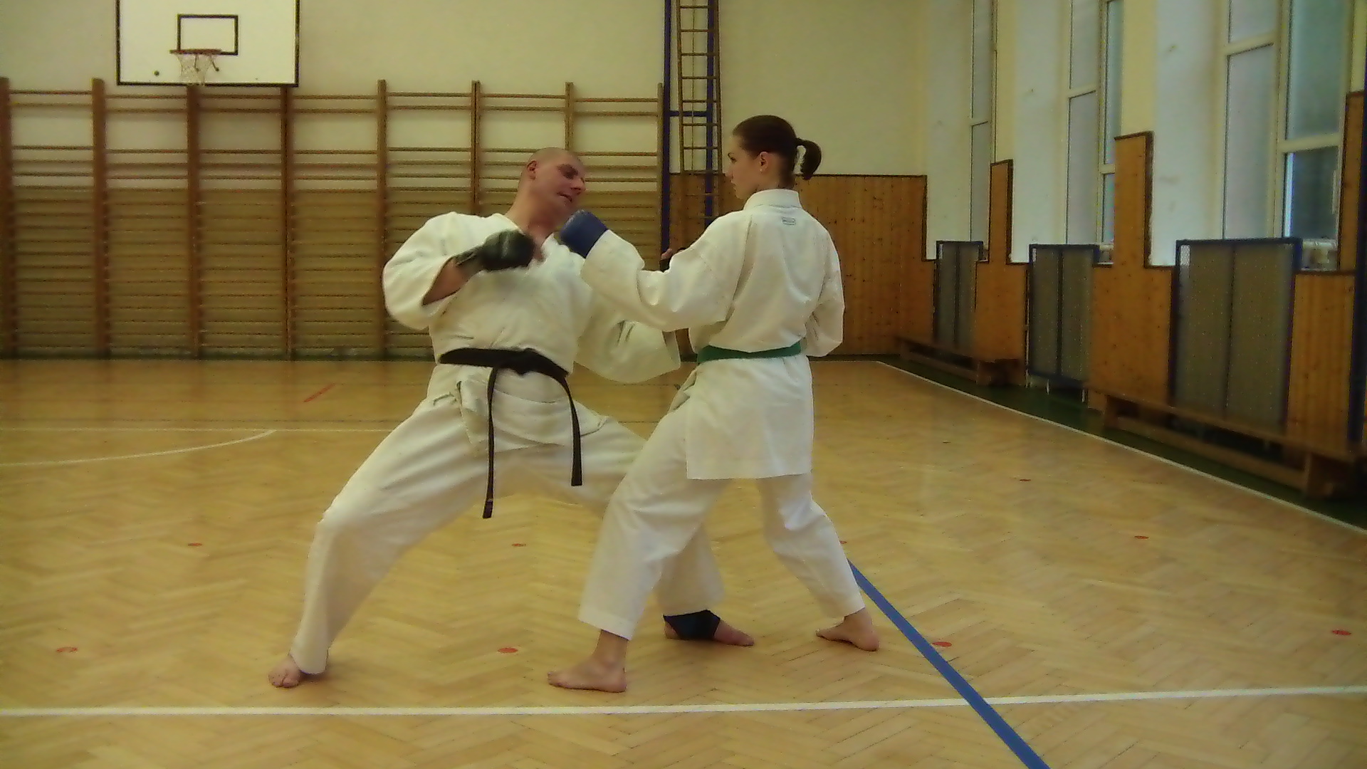 karate s dívkou 063
